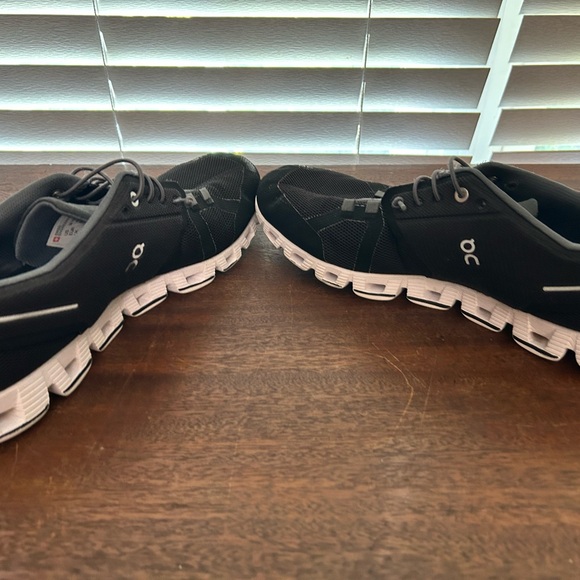 On Running Black sneakers size 10 - Picture 7 of 8